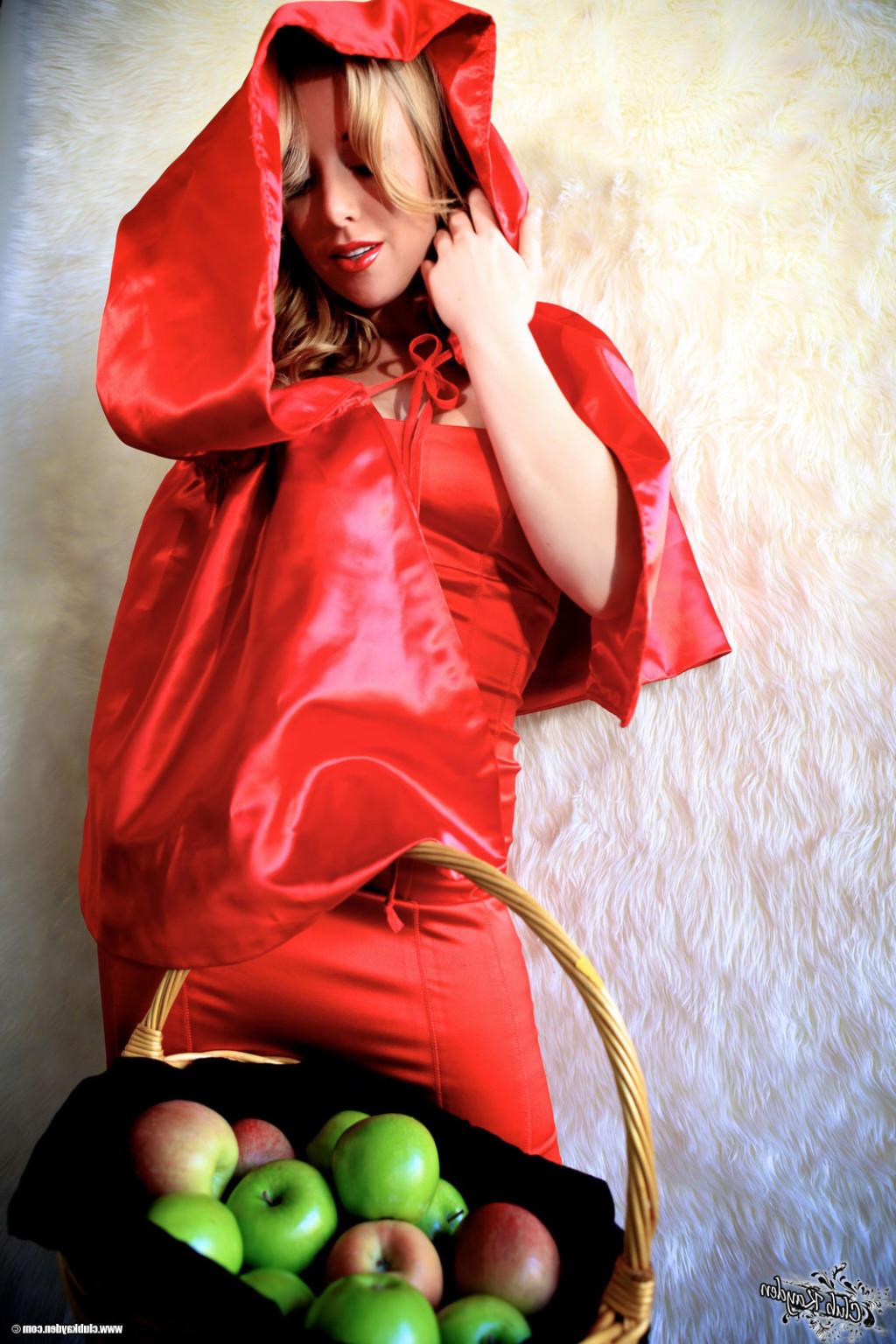 15P Kayden Kross is a naked red riding hood