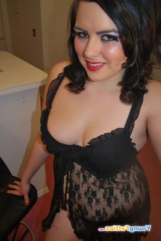 16P Plump teen posing in beautiful blue lingerie