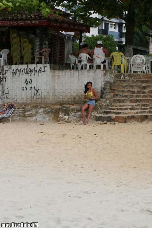 12P 12 pics and 1 movie of Aline from Mike In Brazil