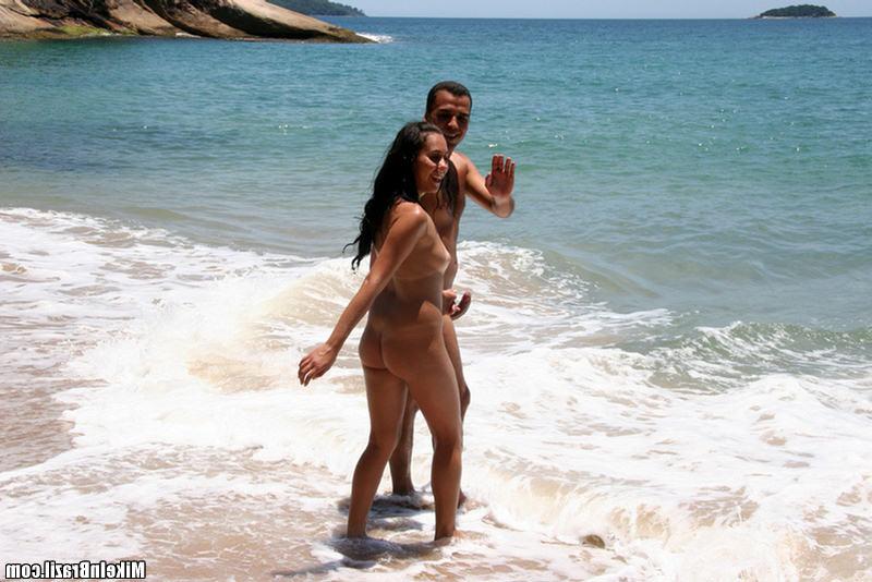 12P 12 pics and 1 movie of Aline from Mike In Brazil