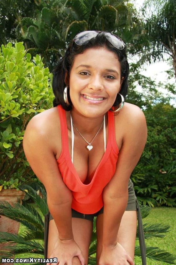 12P 12 pics and 1 movie of Ryanna from Mike In Brazil