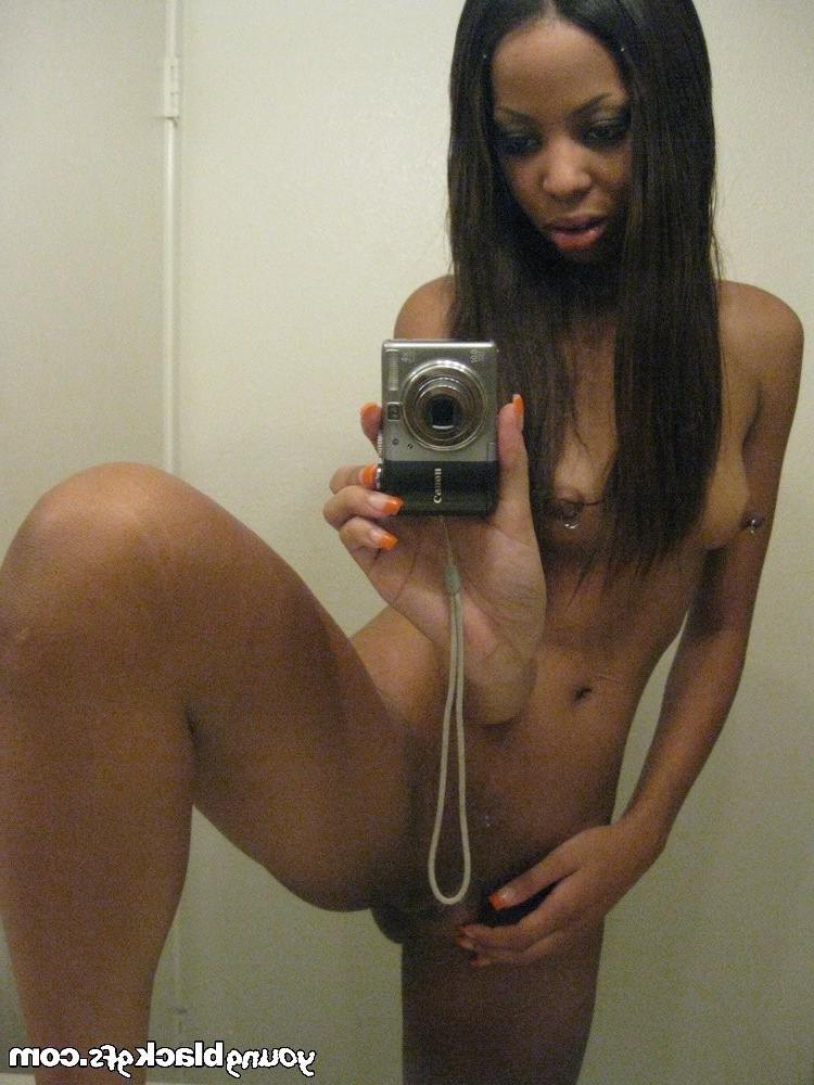 15P Black girlfriend self shoting