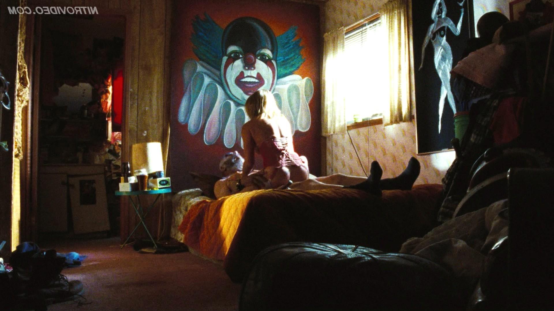 15P Busty Ginger Lynn Allen in The Devils Rejects
