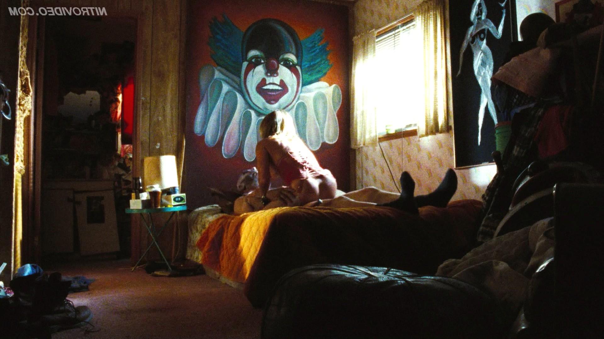 15P Busty Ginger Lynn Allen in The Devils Rejects