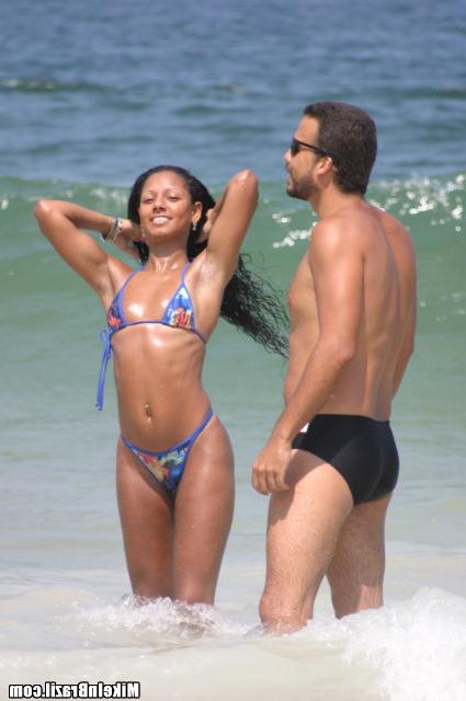 12P 12 pics and 1 movie of Agatha from Mike In Brazil