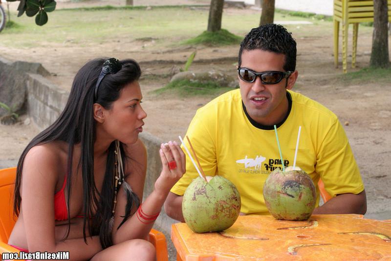 12P 12 pics and 1 movie of Shara from Mike In Brazil