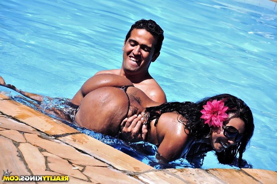 12P 12 pics and 1 movie of Aninha from Mike In Brazil
