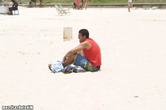 12P 12 pics and 1 movie of Elis from Mike In Brazil