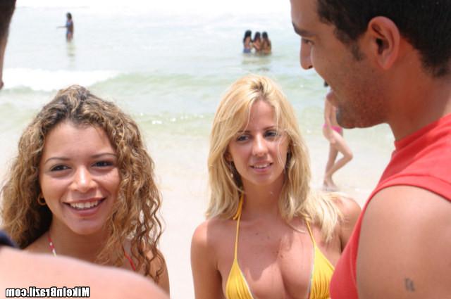 12P 12 pics and 1 movie of Elis from Mike In Brazil