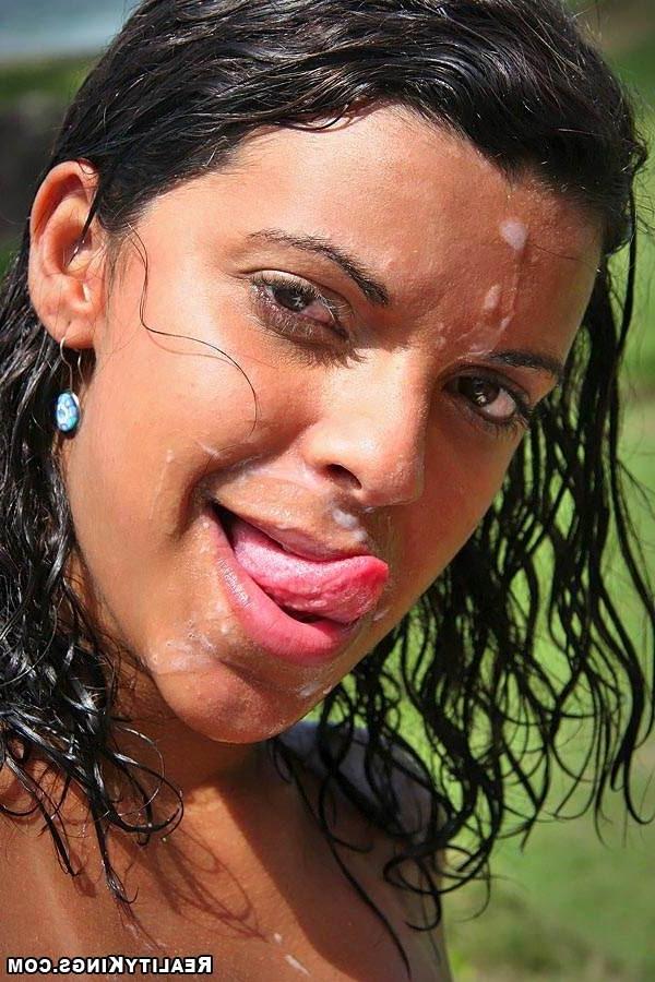 12P 12 pics and 1 movie of Caroline from Mike In Brazil