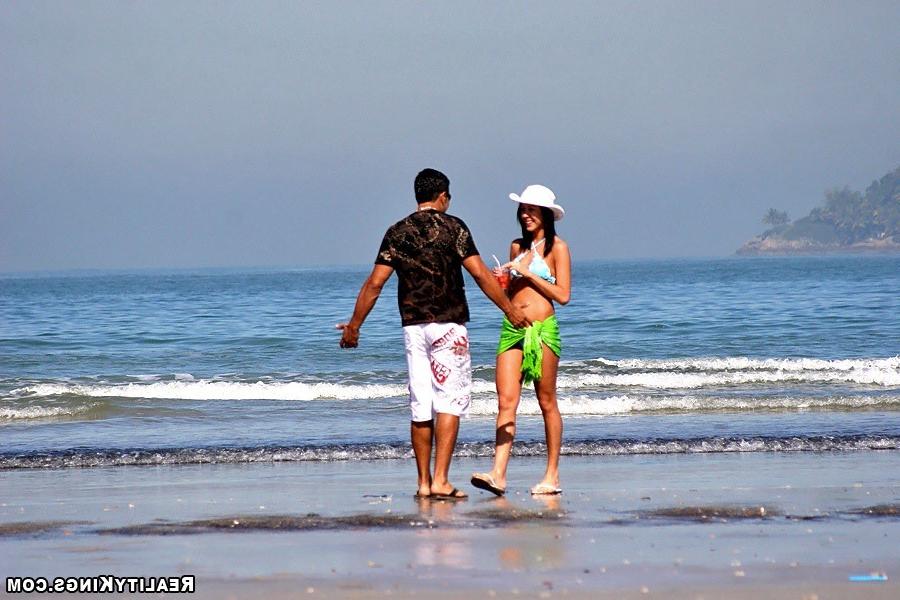 12P 12 pics and 1 movie of Kely from Mike In Brazil