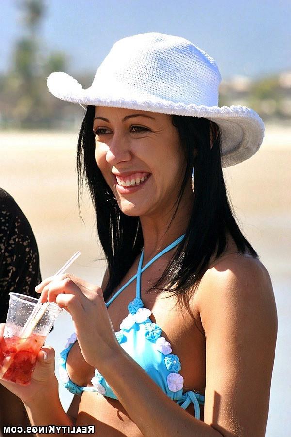 12P 12 pics and 1 movie of Kely from Mike In Brazil