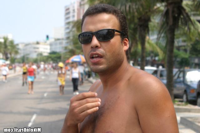 12P 12 pics and 1 movie of Paola from Mike In Brazil