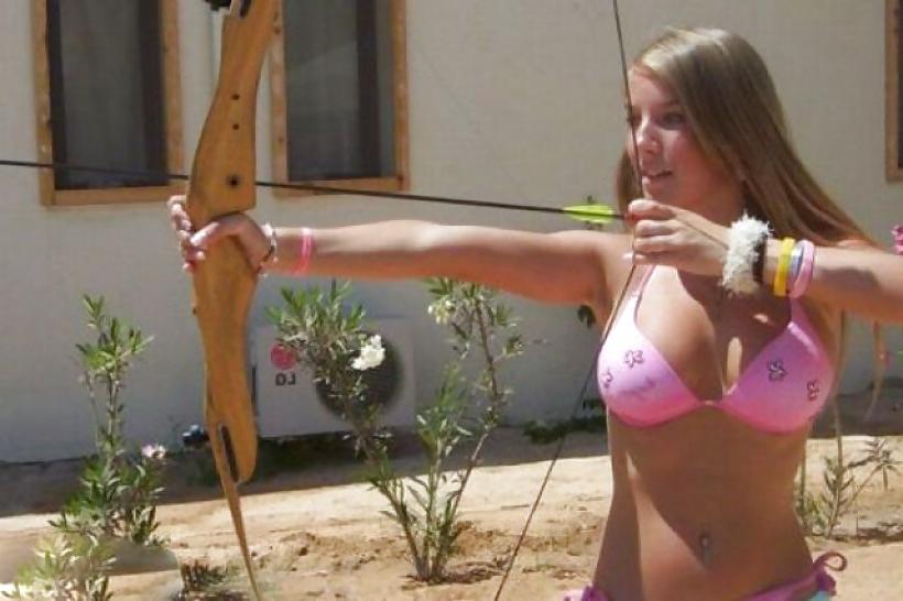 25P Archery girls. nude & non-nude 