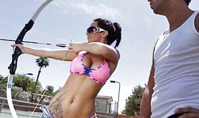 25P Archery girls. nude & non-nude 