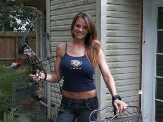 25P Archery girls. nude & non-nude 