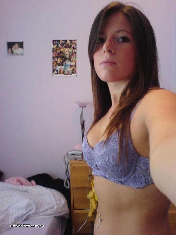 15P Hot brunette GF self shooting