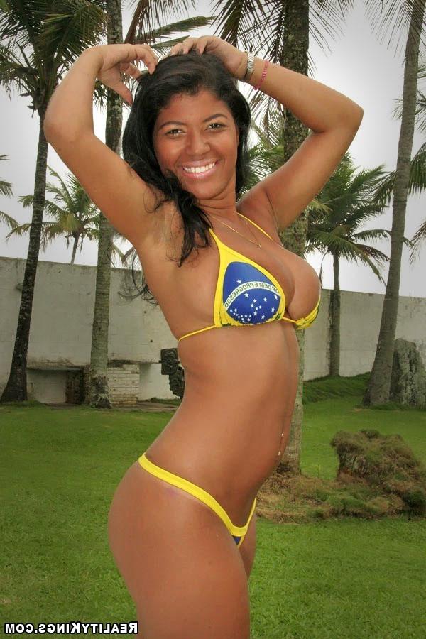 12P 12 pics and 1 movie of Lorina from Mike In Brazil