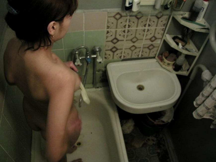 16P Unknowing sexy student filmed in the shower with a hidden camera