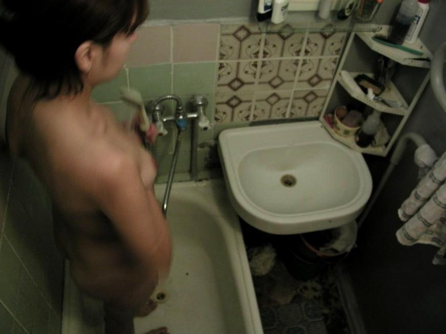 16P Unknowing sexy student filmed in the shower with a hidden camera