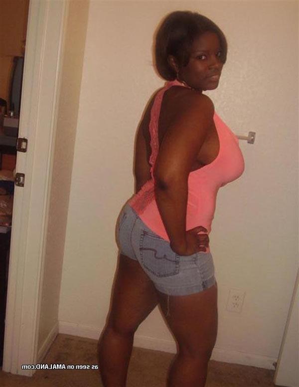 16P Black BBW babes with big tits posing slutty