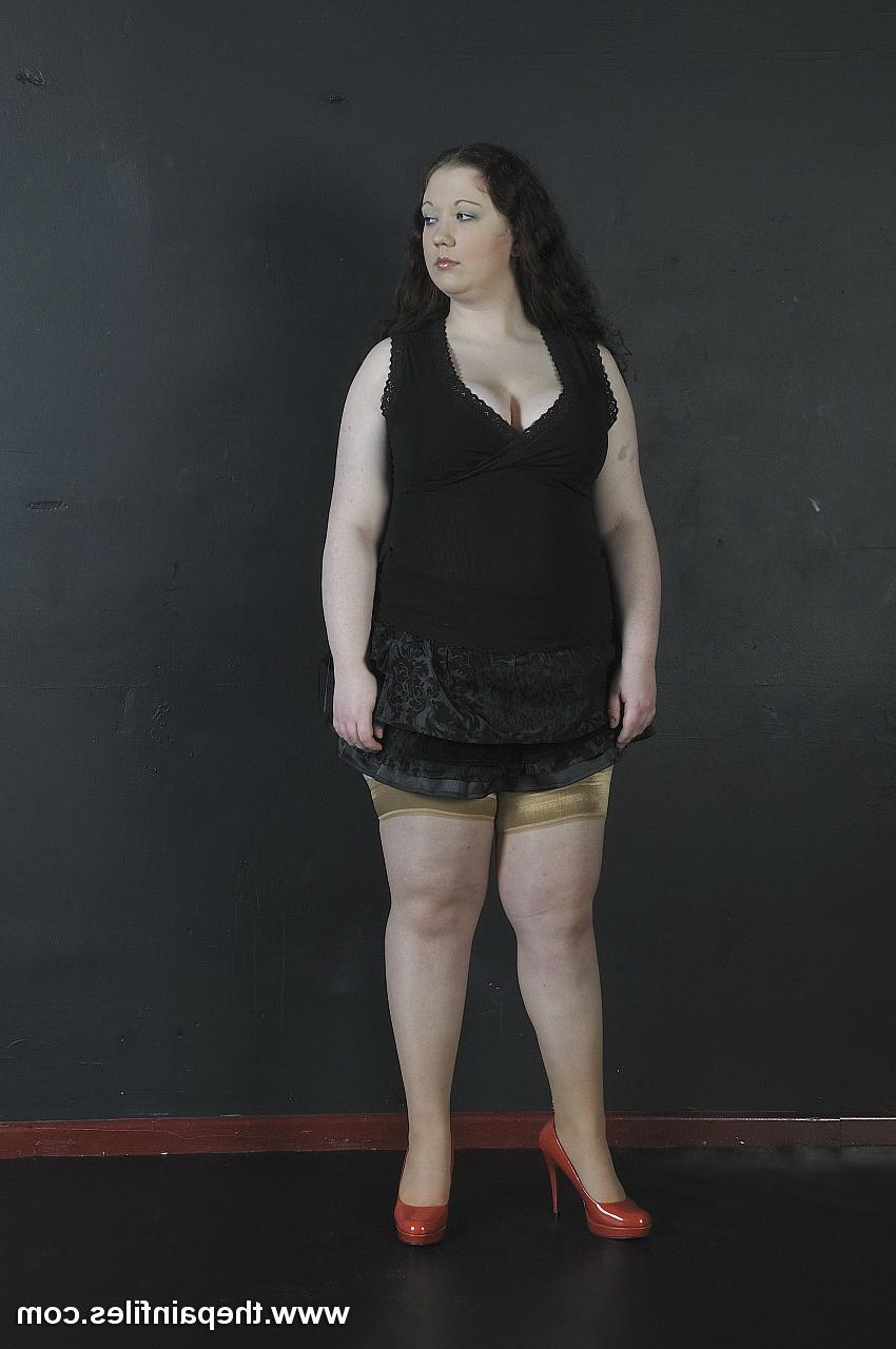 16P Tied fat slave girl Rosie B pussy hot waxed