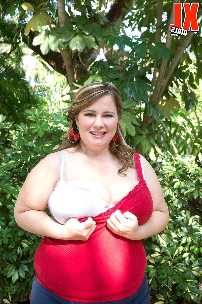 16P Plumper Playtime