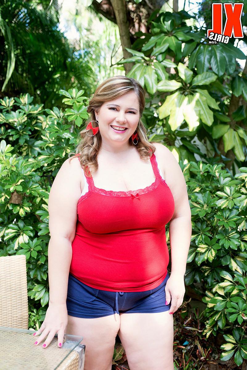 16P Plumper Playtime