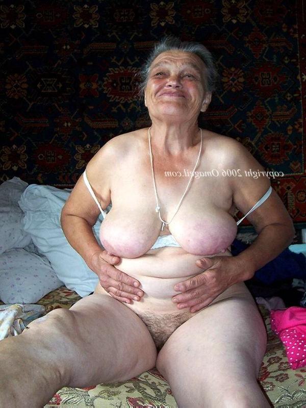 14P wrinkled old granny picture content