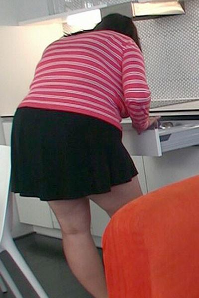 12P After meeting online he goes back to her place and fucks her BBW pussy in the ki