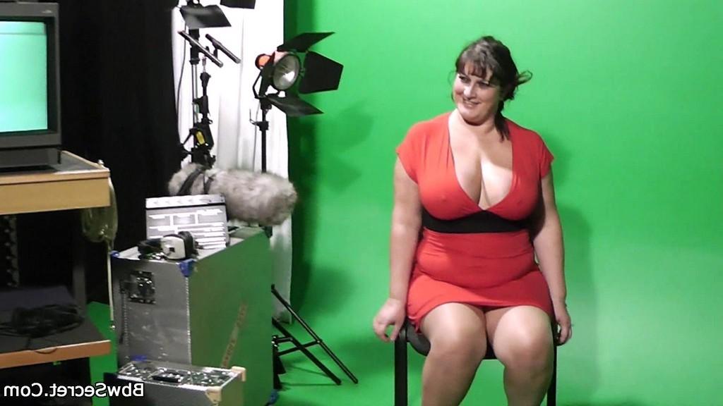 12P Guy films and fucks a cute BBW hottie and then his wife comes into the studio