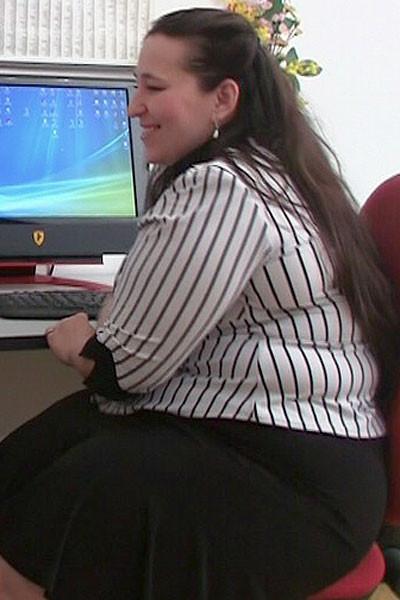 12P Shes a hot piece of beautiful BBW ass and she gets hammered in her slick sexy pu