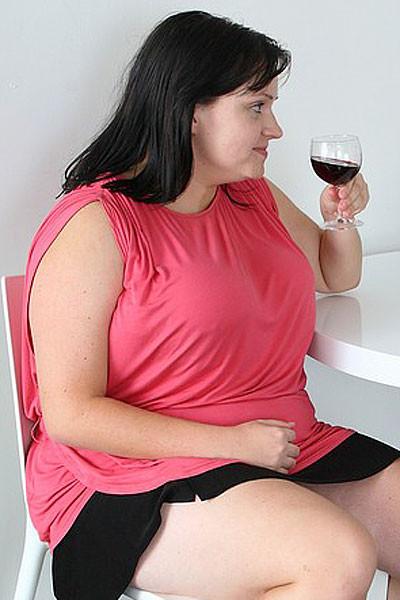12P The simple seduction turns him on and the BBW babe wants to feel him inside her