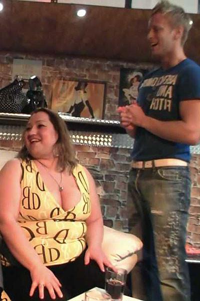 12P Hot BBW lets him fuck her and then he cums in her mouth so she can eat up his ji