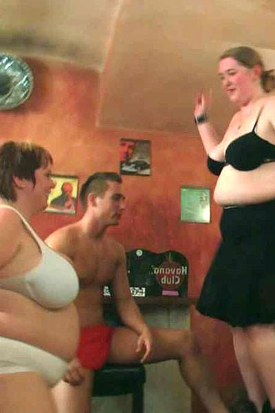 12P Each BBW party girl is drunk and loves it hard in her wet cunt so come and watch