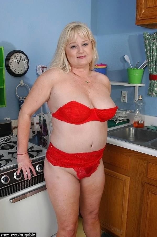 16P Fat mature housewife stripping and masturbating in kitchen