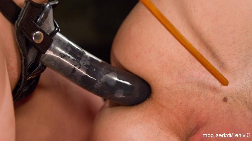 15P Latex Lea Tortures Rubber Fuck Boy