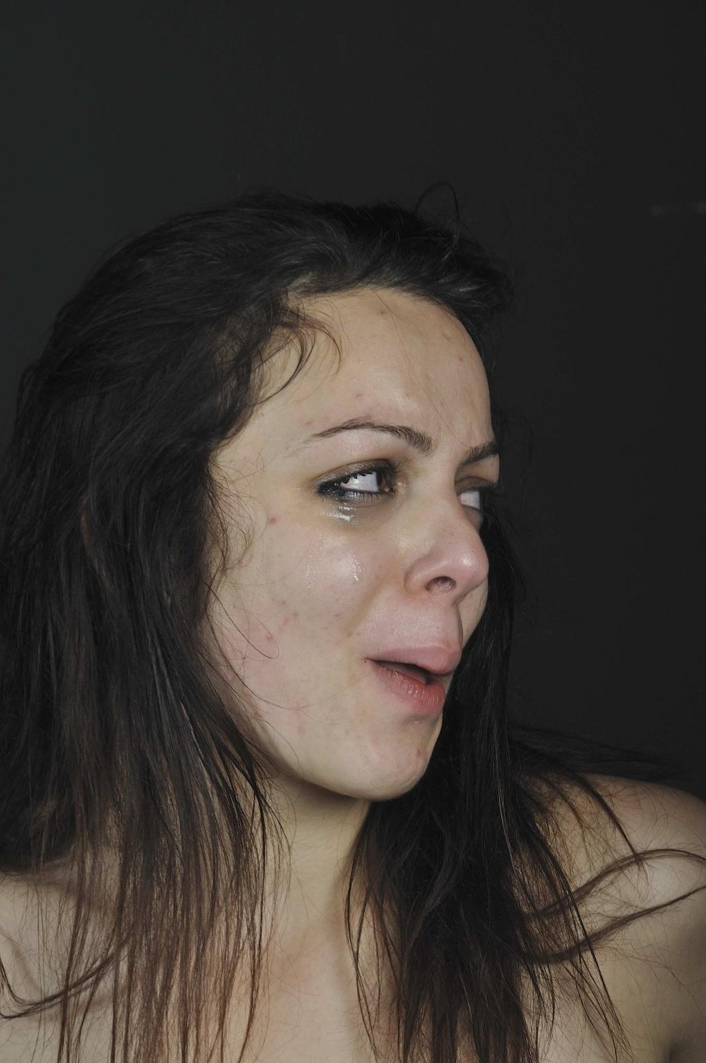 20P Flogging female slave Beauvoir and hand spanking