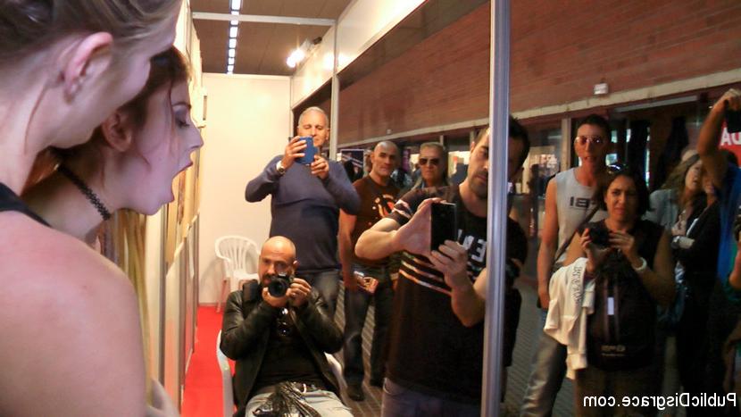 15P Little Whore Draws a Huge Crowd