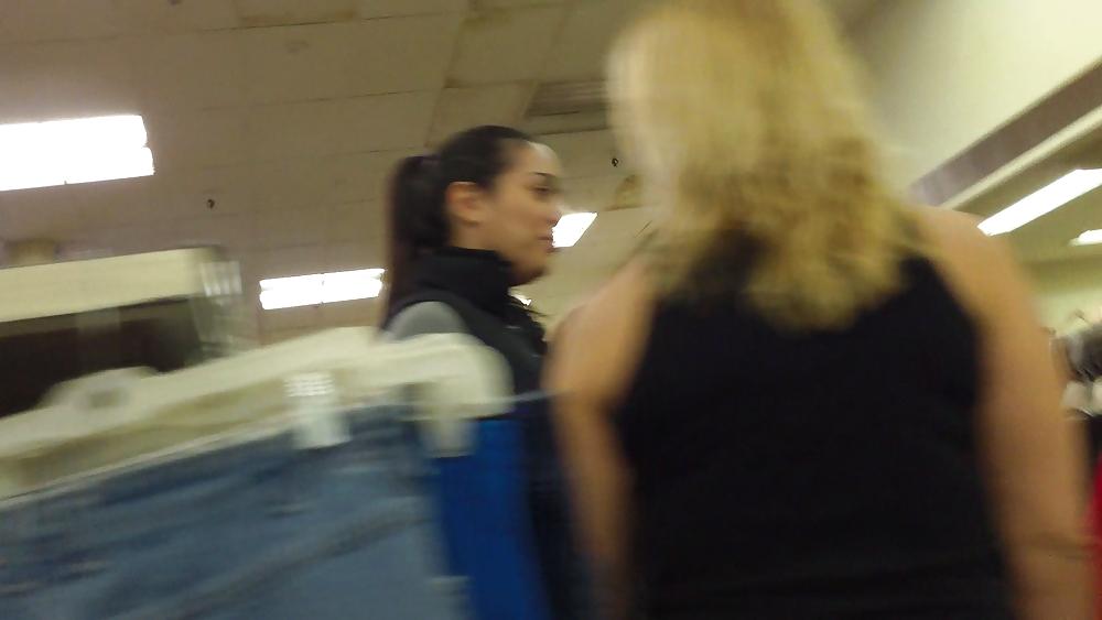 25P Sexy teen nice big fat ass & butt in tight jeans