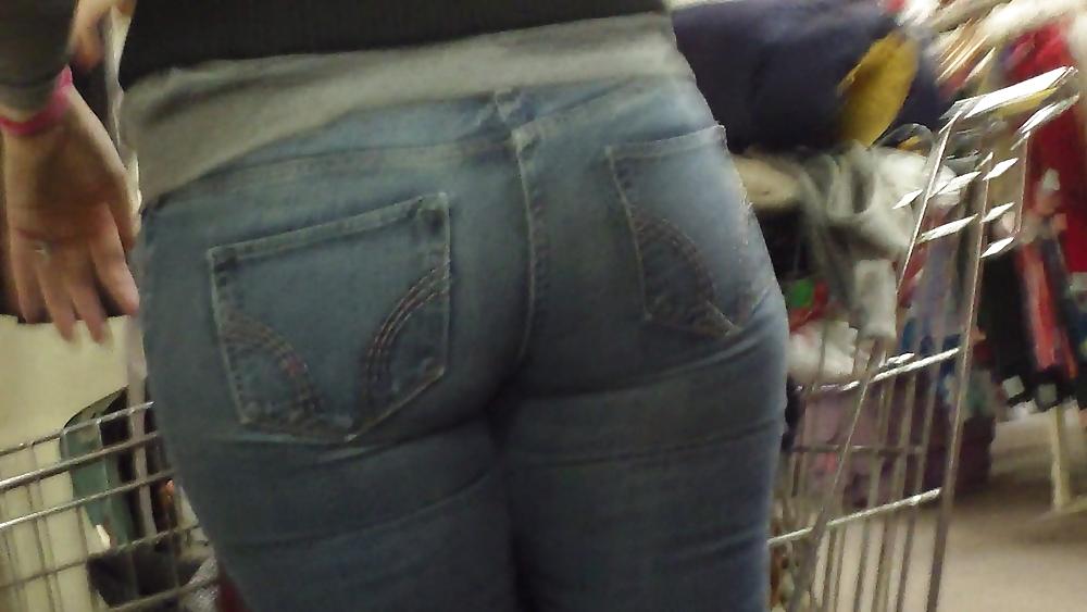 25P Sexy teen nice big fat ass & butt in tight jeans