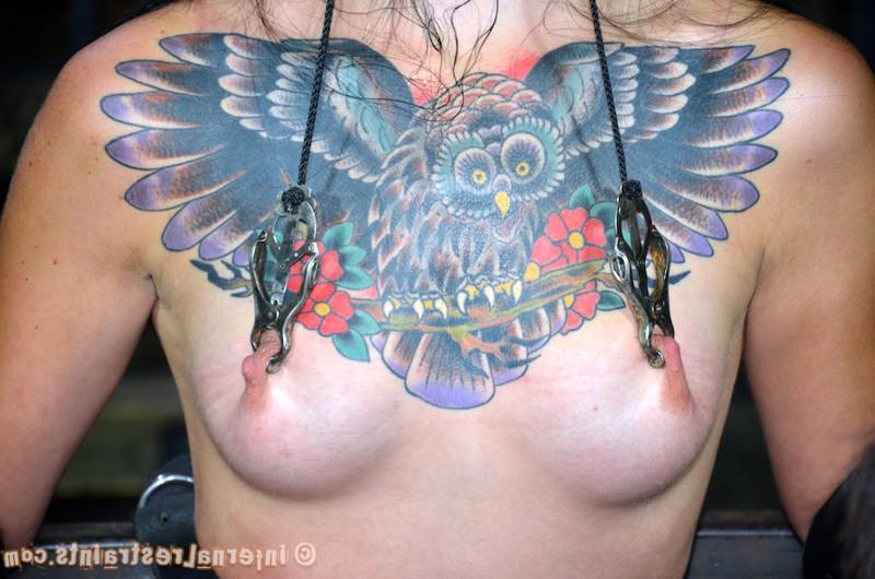 16P Juliette Black wird geboxt. Sie ist jung, dumm und will abspritzen
