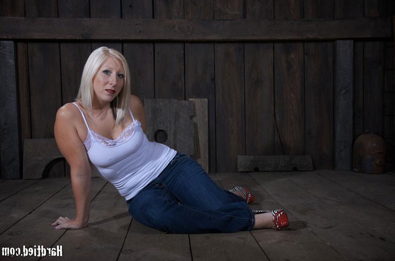 16P Crystal Frost just inspires a man to grab some rope. Cyd Black loves to watch h