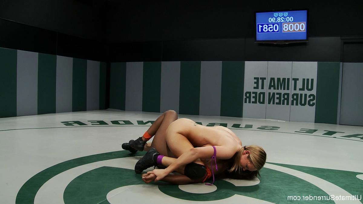24P Blond battles stronger black girl in lesbian wrestling fight