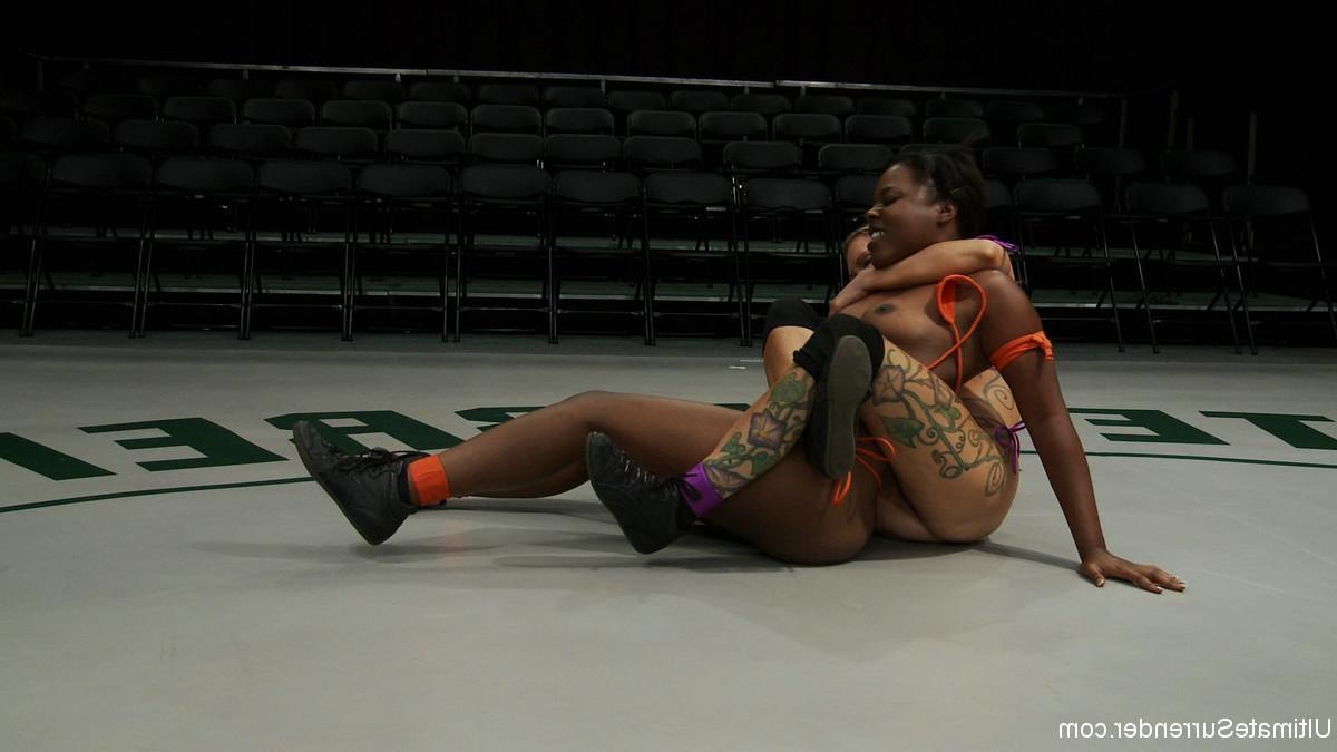 24P Blond battles stronger black girl in lesbian wrestling fight