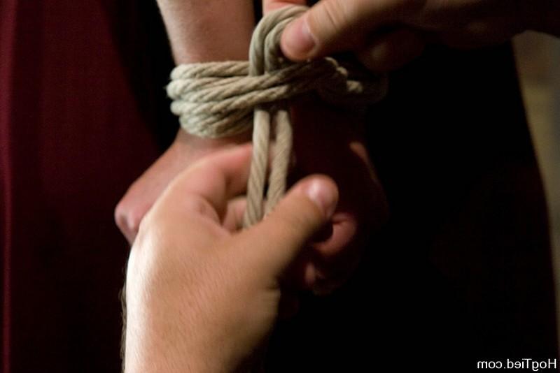 15P Busty babe gets tied up with rope