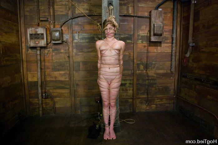 15P Rope Tied Slut