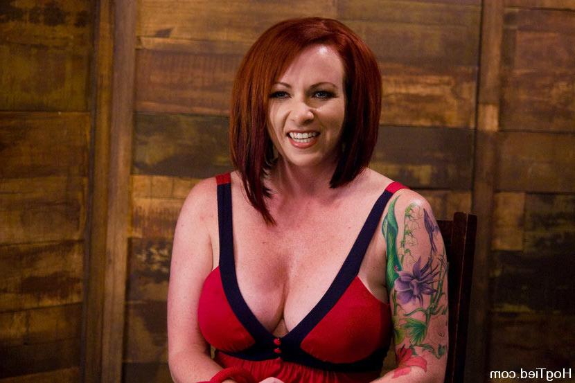 15P Kylie Ireland subdued in rope bondage session