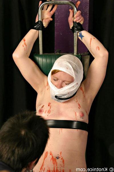 15P Femdom drenches redhead in wax then vibes her clit