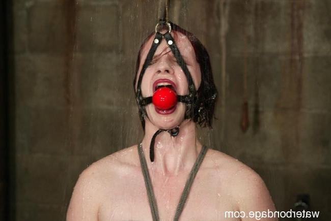 15P buckets on her nips and clit